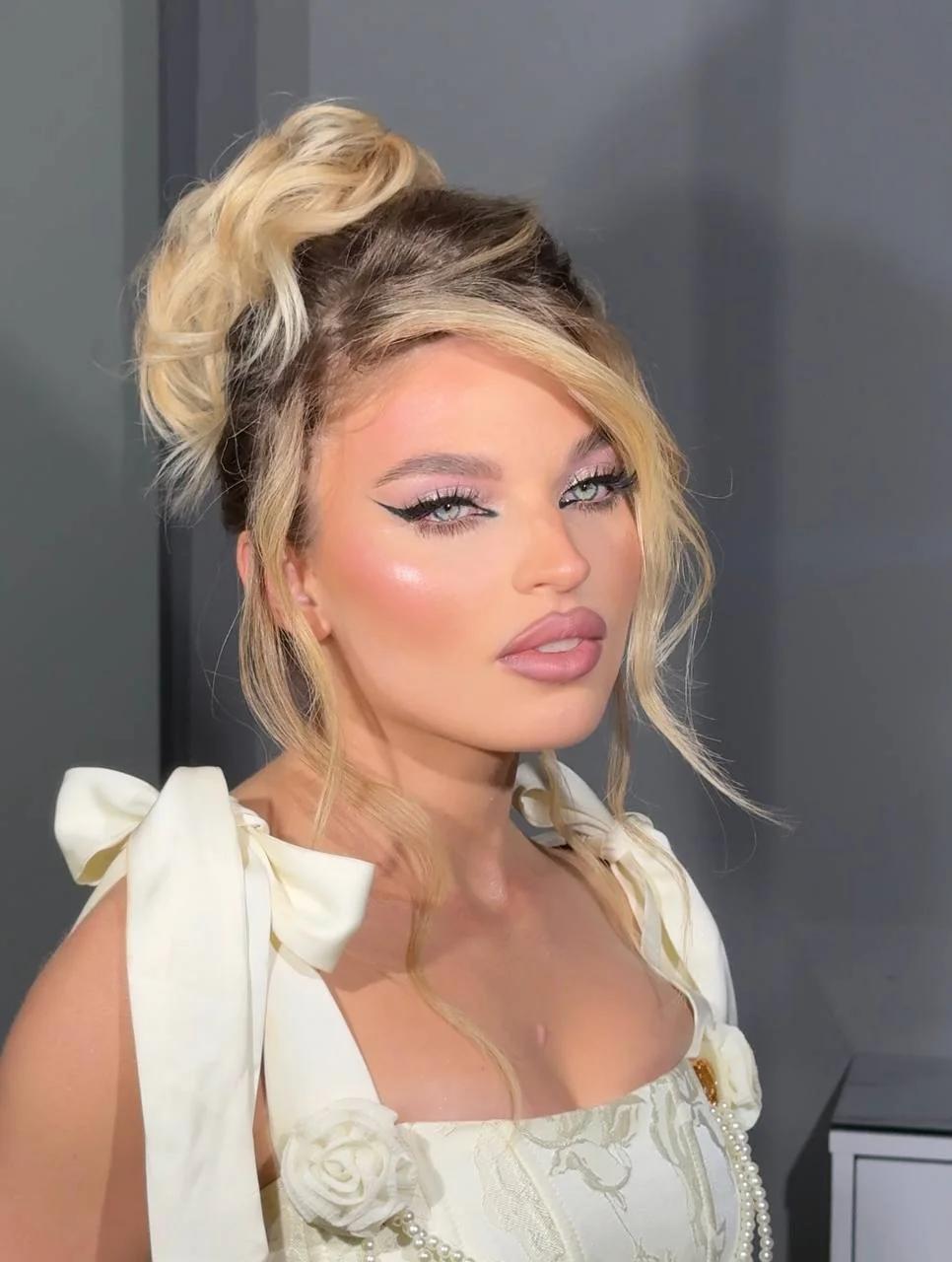 Сценический макияж для фотосессии, студия Alsu Visage в Екатеринбурге